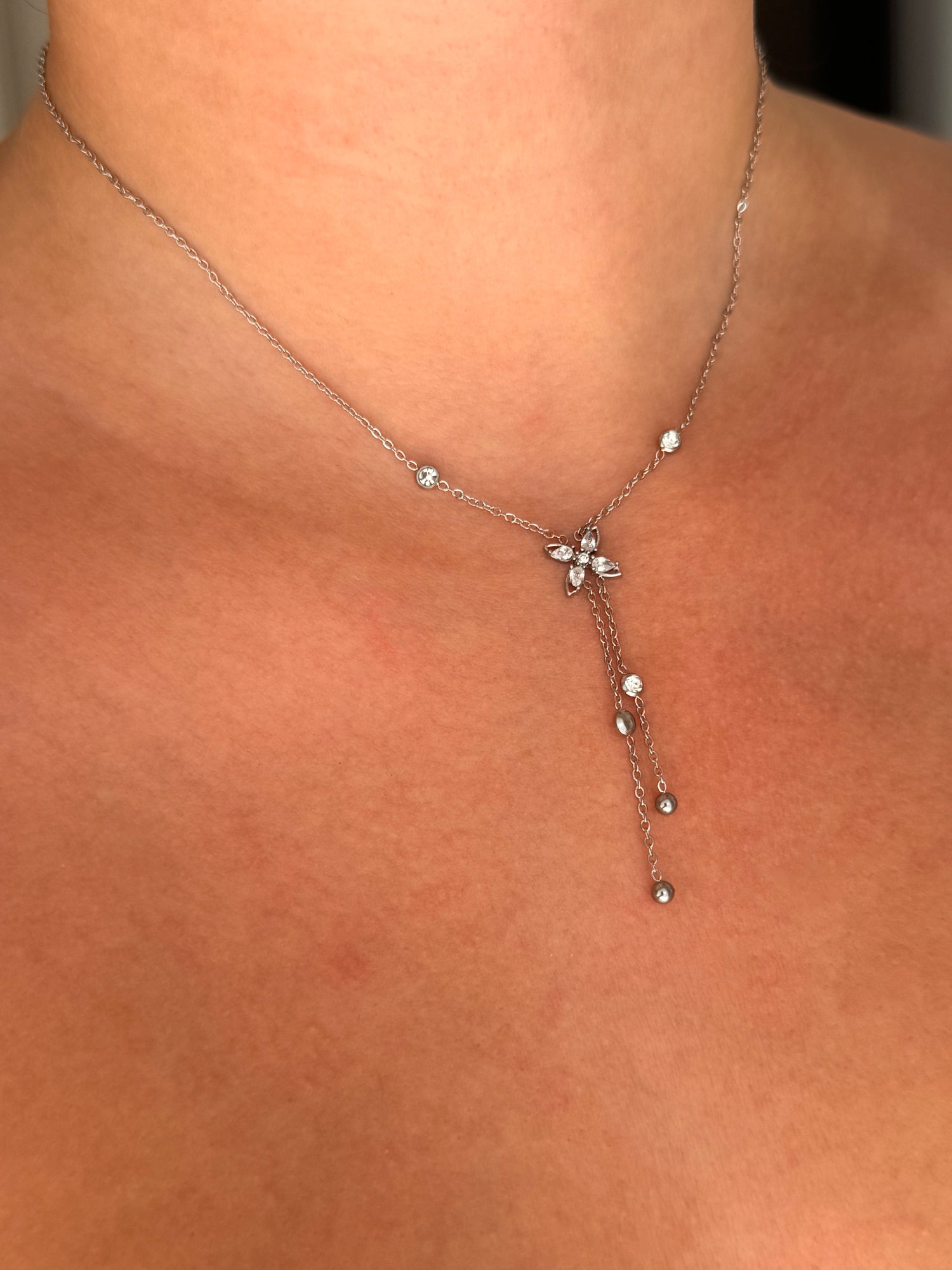 Collier Shine
