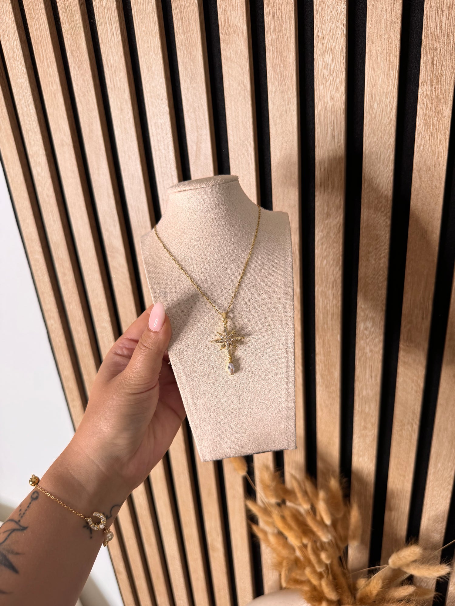 Collier Elo