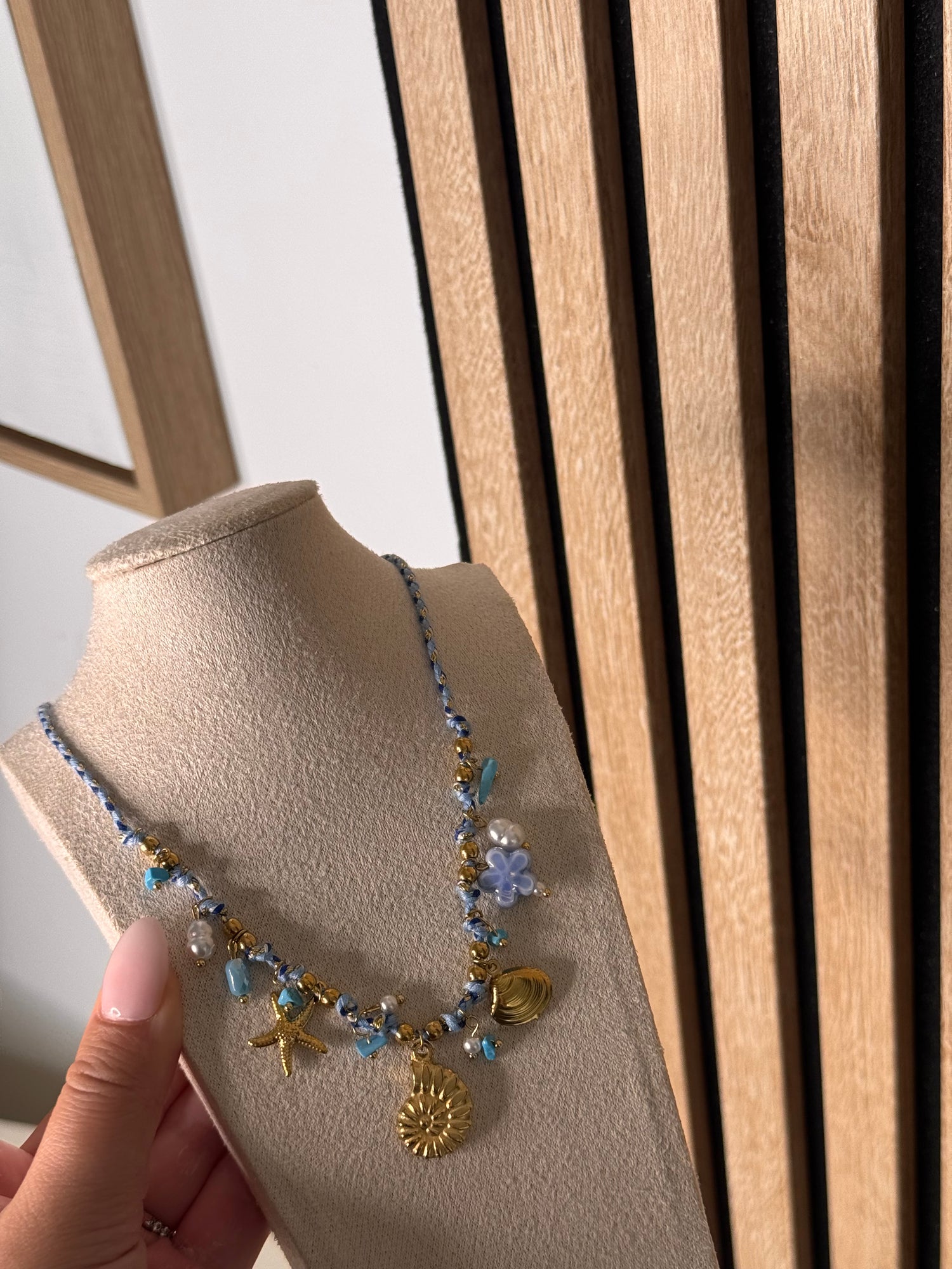 Collier Millat
