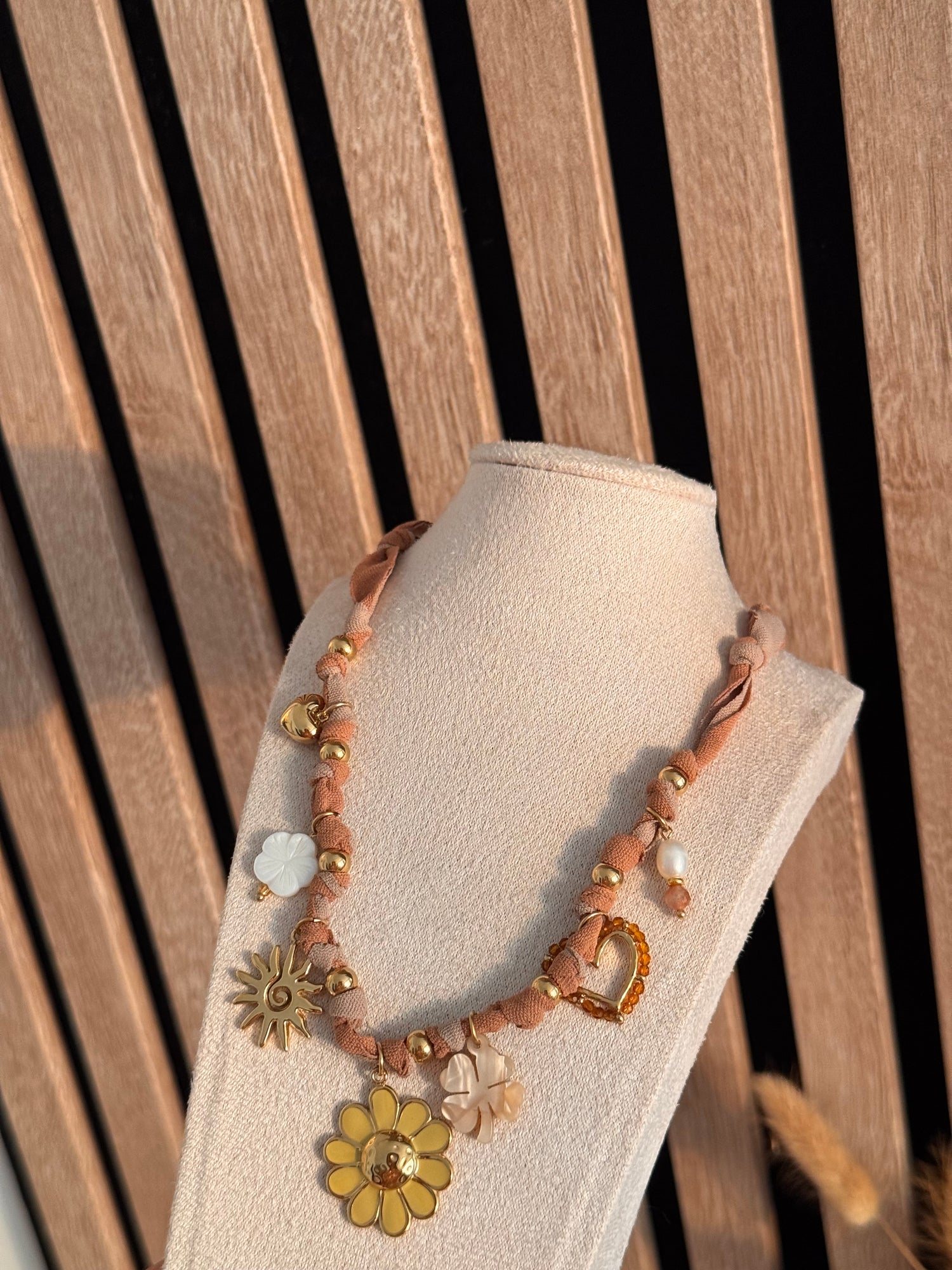 Collier Ines