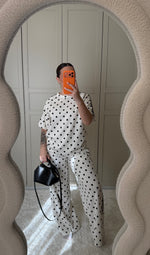Ensemble blanc pois