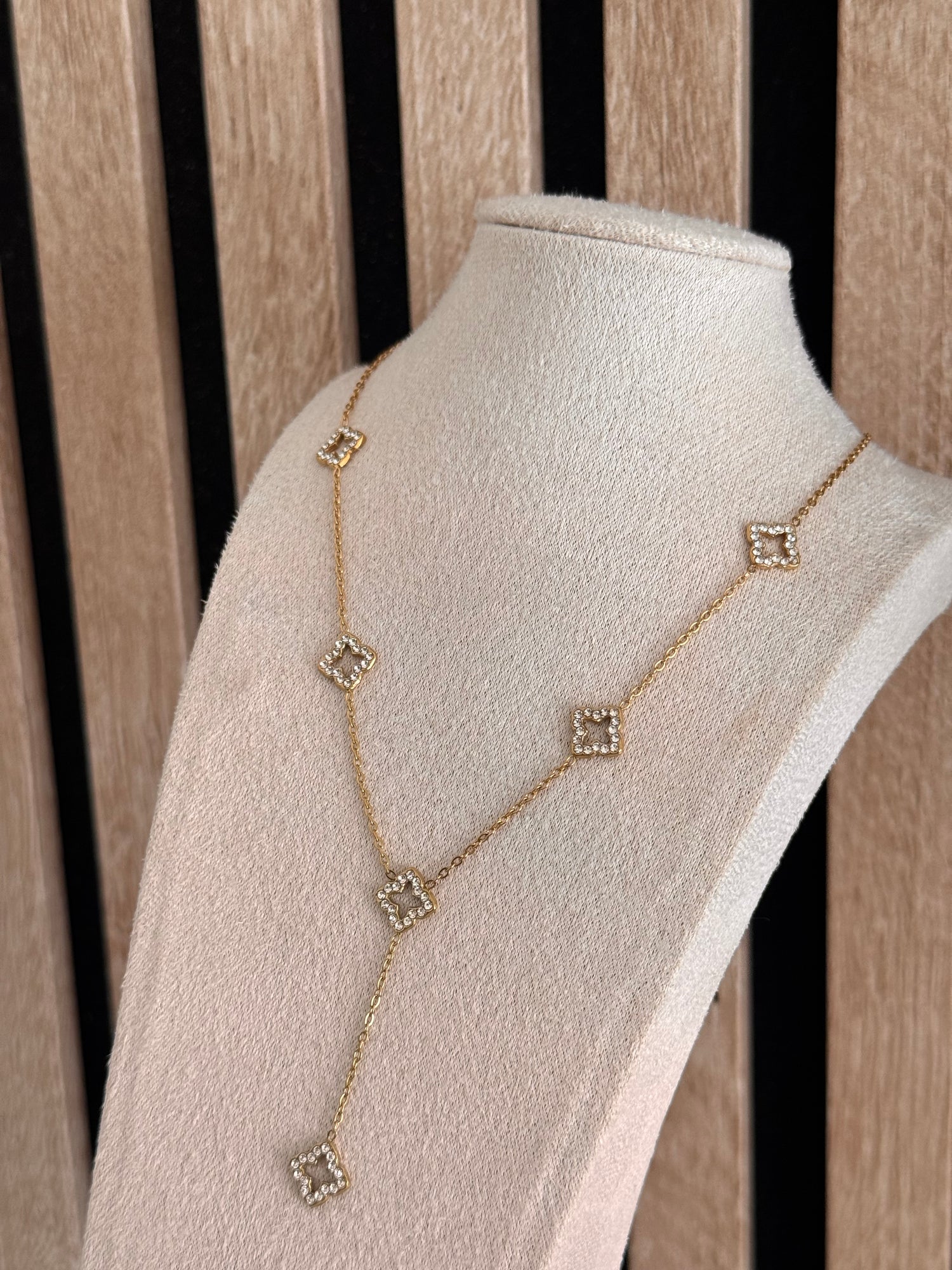 Collier Anais