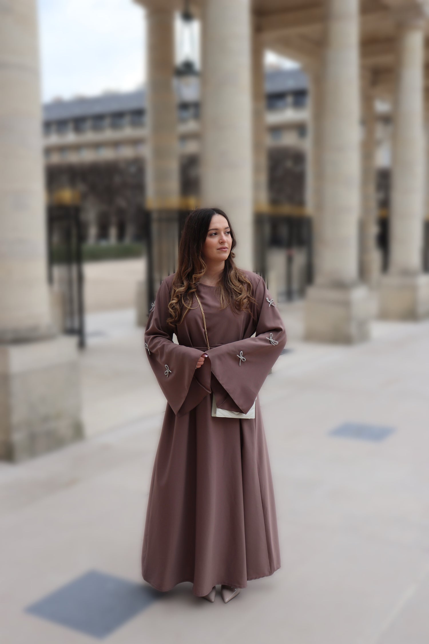 Abaya Girl - Taupe