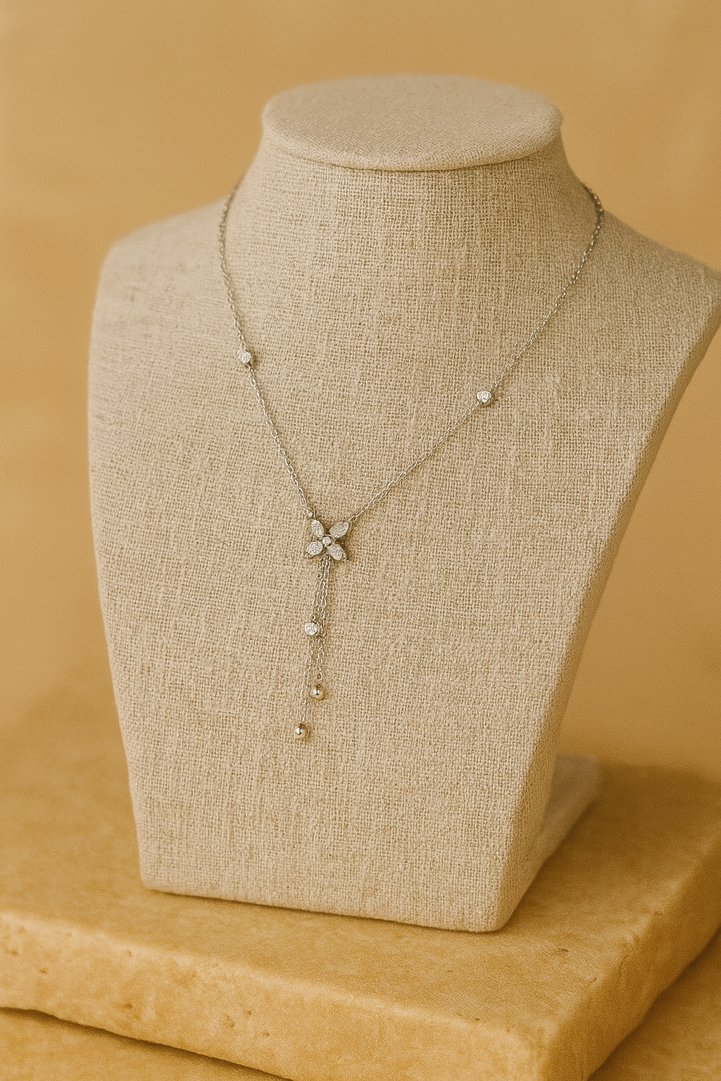Collier Shine