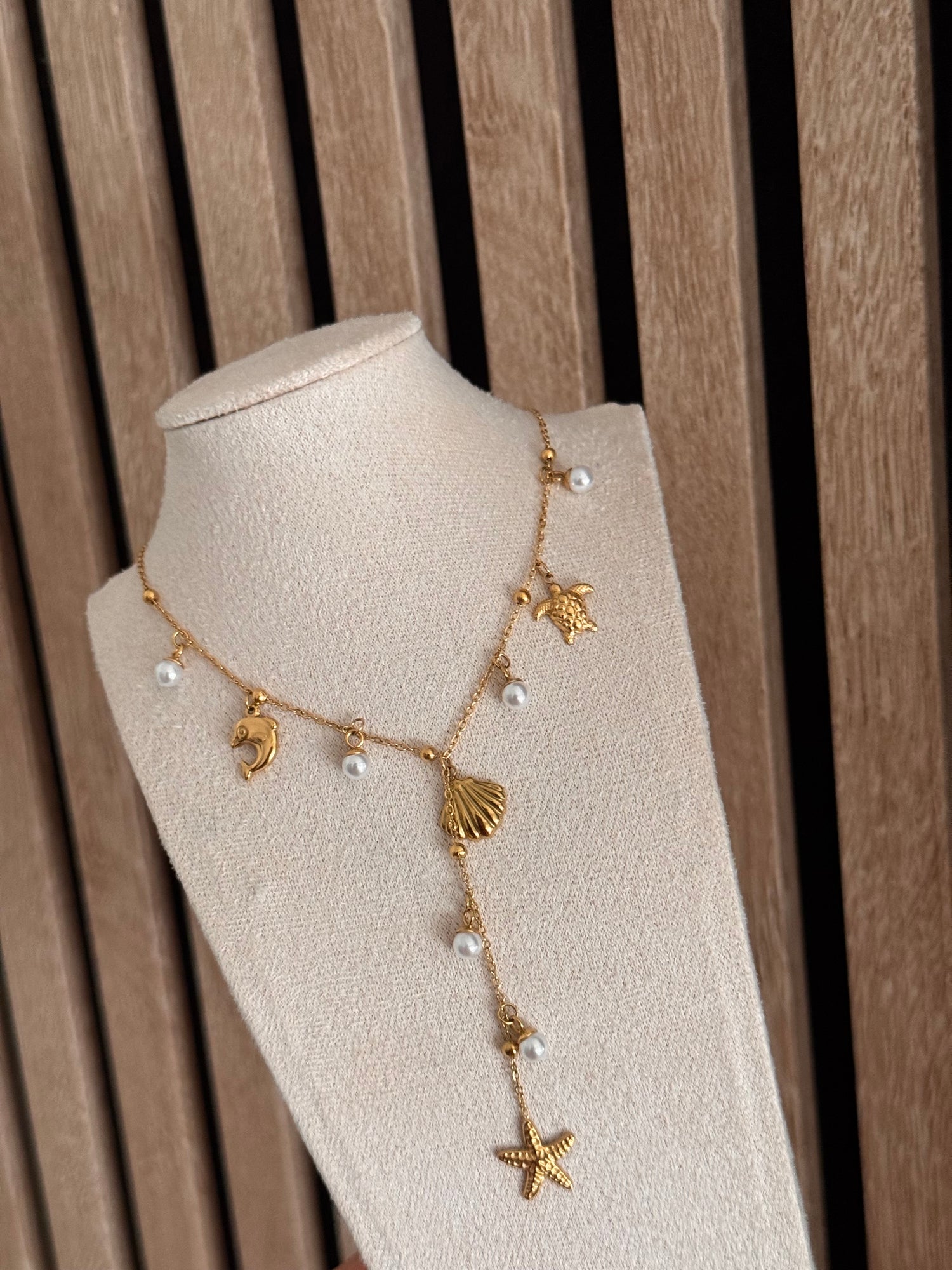 Collier Lilly