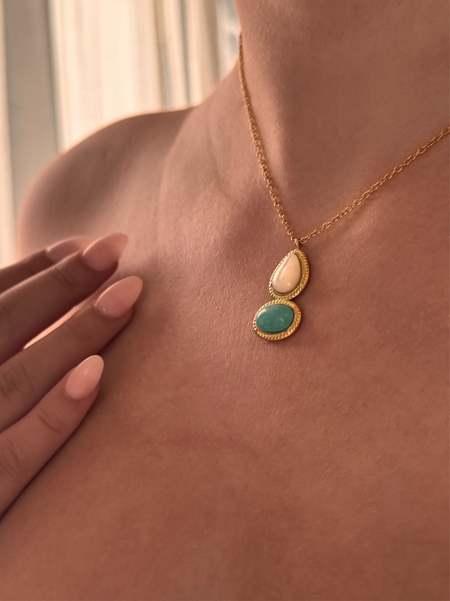 Collier célestina